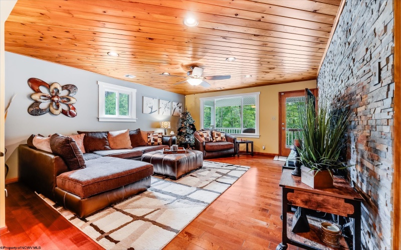 506 Hoyes Sang Run Road, Friendsville, Maryland 21531, 4 Bedrooms Bedrooms, 11 Rooms Rooms,2 BathroomsBathrooms,Single Family Detached,For Sale,Hoyes Sang Run,10161380
