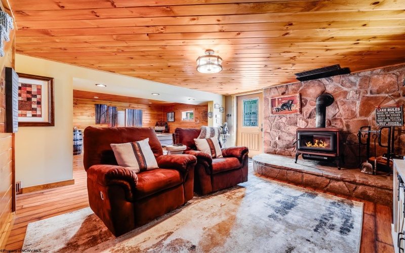 506 Hoyes Sang Run Road, Friendsville, Maryland 21531, 4 Bedrooms Bedrooms, 11 Rooms Rooms,2 BathroomsBathrooms,Single Family Detached,For Sale,Hoyes Sang Run,10161380