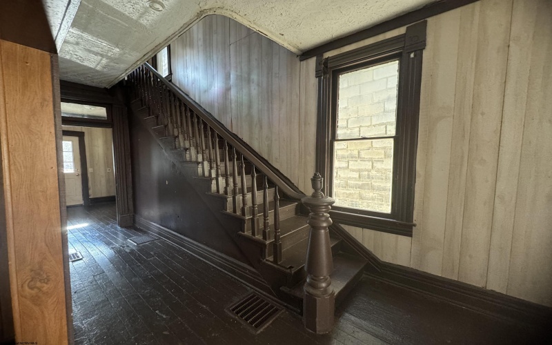250 Main Street, Worthington, West Virginia 26591, 2 Bedrooms Bedrooms, 5 Rooms Rooms,1 BathroomBathrooms,Single Family Detached,For Sale,Main,10161385