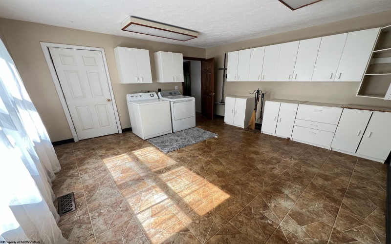 59 Amber Lane, Fairmont, West Virginia 26554, 4 Bedrooms Bedrooms, 8 Rooms Rooms,3 BathroomsBathrooms,Single Family Detached,For Sale,Amber,10161381