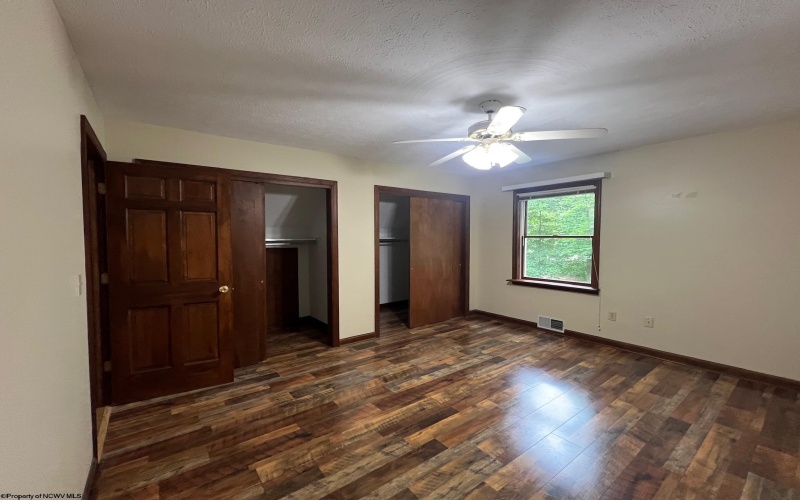 59 Amber Lane, Fairmont, West Virginia 26554, 4 Bedrooms Bedrooms, 8 Rooms Rooms,3 BathroomsBathrooms,Single Family Detached,For Sale,Amber,10161381