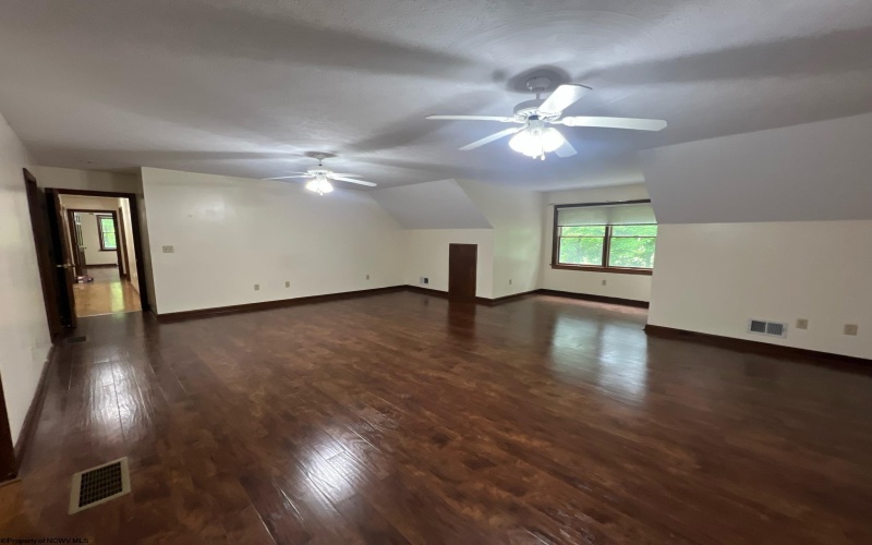 59 Amber Lane, Fairmont, West Virginia 26554, 4 Bedrooms Bedrooms, 8 Rooms Rooms,3 BathroomsBathrooms,Single Family Detached,For Sale,Amber,10161381