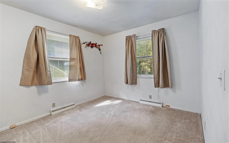 256 Woodland Avenue, Clarksburg, West Virginia 26301, 3 Bedrooms Bedrooms, 5 Rooms Rooms,2 BathroomsBathrooms,Single Family Detached,For Sale,Woodland,10161377