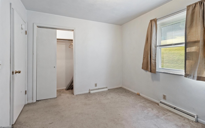 256 Woodland Avenue, Clarksburg, West Virginia 26301, 3 Bedrooms Bedrooms, 5 Rooms Rooms,2 BathroomsBathrooms,Single Family Detached,For Sale,Woodland,10161377