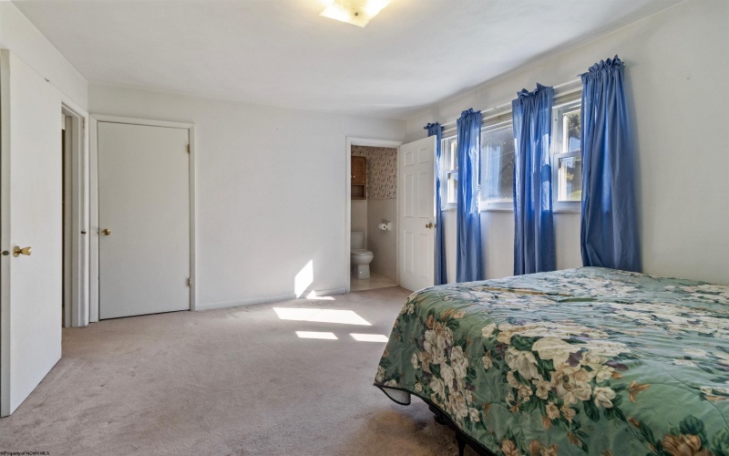 256 Woodland Avenue, Clarksburg, West Virginia 26301, 3 Bedrooms Bedrooms, 5 Rooms Rooms,2 BathroomsBathrooms,Single Family Detached,For Sale,Woodland,10161377