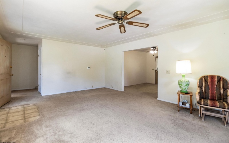 256 Woodland Avenue, Clarksburg, West Virginia 26301, 3 Bedrooms Bedrooms, 5 Rooms Rooms,2 BathroomsBathrooms,Single Family Detached,For Sale,Woodland,10161377