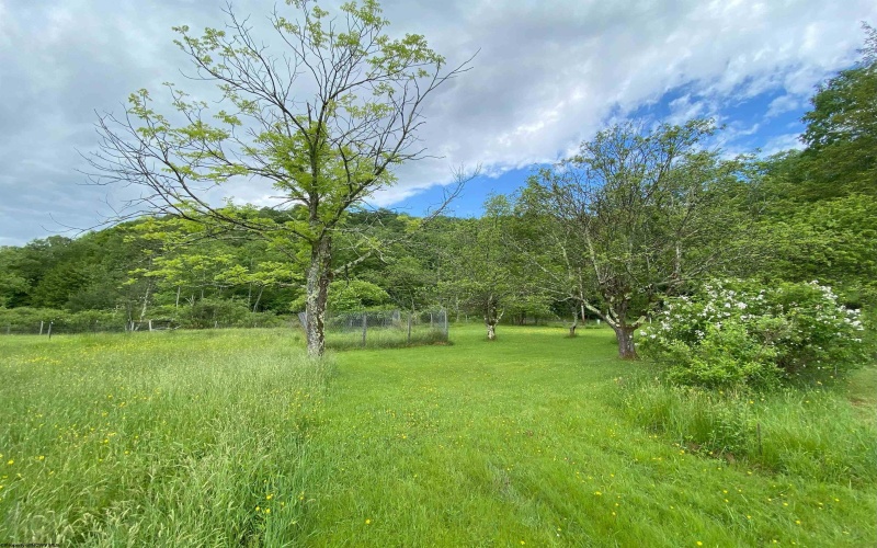 8705 Glady Fork Road, Bowden, West Virginia 26254, 3 Bedrooms Bedrooms, 6 Rooms Rooms,2 BathroomsBathrooms,Single Family Detached,For Sale,Glady Fork,10161378