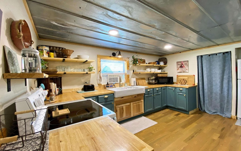 8705 Glady Fork Road, Bowden, West Virginia 26254, 3 Bedrooms Bedrooms, 6 Rooms Rooms,2 BathroomsBathrooms,Single Family Detached,For Sale,Glady Fork,10161378