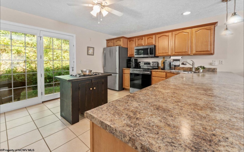 79 Easton Mill Road, Morgantown, West Virginia 26508, 2 Bedrooms Bedrooms, 5 Rooms Rooms,2 BathroomsBathrooms,Single Family Attached,For Sale,Easton Mill,10161404
