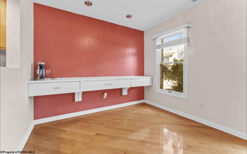 42 Old House Lane, Morgantown, West Virginia 26505, 2 Bedrooms Bedrooms, 6 Rooms Rooms,1 BathroomBathrooms,Single Family Attached,For Sale,Old House,10161407