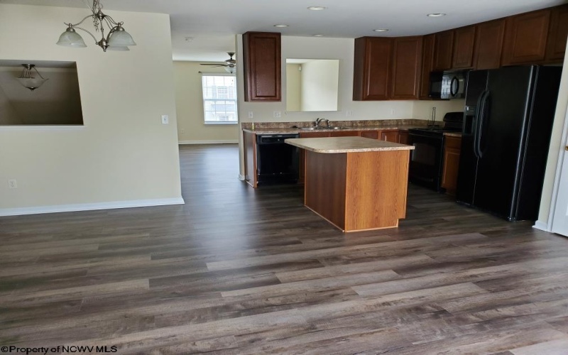 124 Bird's Eye View Drive, Morgantown, West Virginia 26501, 4 Bedrooms Bedrooms, 7 Rooms Rooms,4 BathroomsBathrooms,Residential Rentals,For Rent,Bird's Eye View,10161408