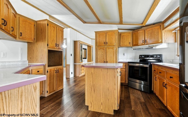 1756 Corbin Branch Road, Bridgeport, West Virginia 26330, 3 Bedrooms Bedrooms, 11 Rooms Rooms,2 BathroomsBathrooms,Single Family Detached,For Sale,Corbin Branch,10161399