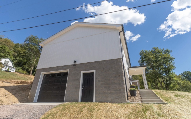 343 First Street, Weston, West Virginia 26452, 3 Bedrooms Bedrooms, 5 Rooms Rooms,3 BathroomsBathrooms,Single Family Detached,For Sale,First,10161400