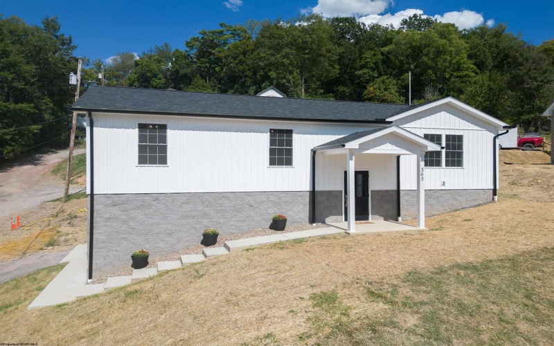 343 First Street, Weston, West Virginia 26452, 3 Bedrooms Bedrooms, 5 Rooms Rooms,3 BathroomsBathrooms,Single Family Detached,For Sale,First,10161400