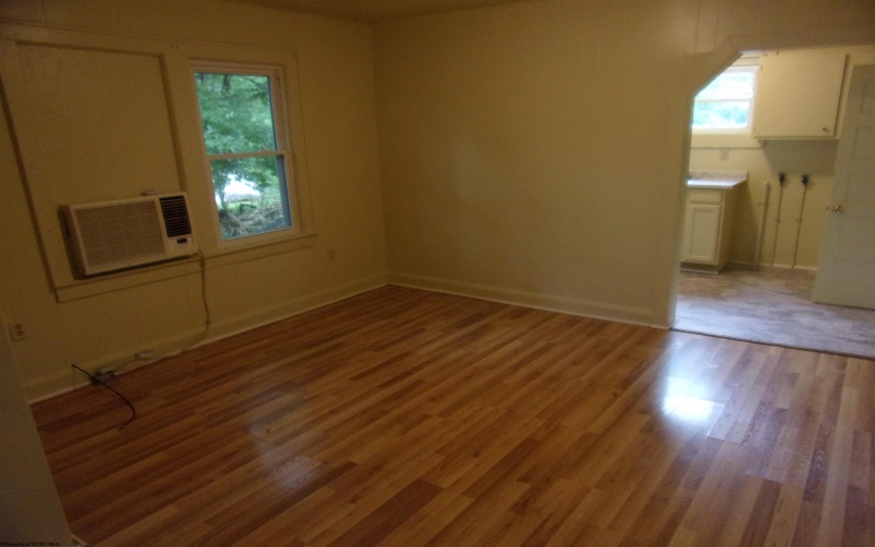 88 Randolph Street, Buckhannon, West Virginia 26201, 2 Bedrooms Bedrooms, 5 Rooms Rooms,2 BathroomsBathrooms,Single Family Detached,For Sale,Randolph,10161402