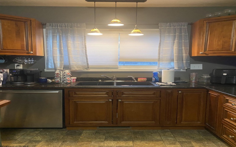 724 Dayton Street, Fairmont, West Virginia 26554, 3 Bedrooms Bedrooms, 6 Rooms Rooms,1 BathroomBathrooms,Single Family Detached,For Sale,Dayton,10161406