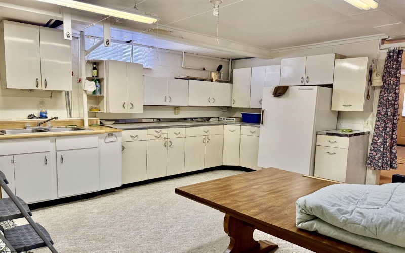1617 Crestmont Circle, Fairmont, West Virginia 26554, 3 Bedrooms Bedrooms, 5 Rooms Rooms,1 BathroomBathrooms,Single Family Detached,For Sale,Crestmont,10161409