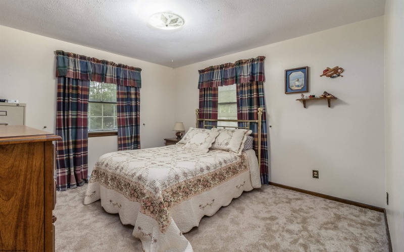 95 Cimarron Road, Nutter Fort, West Virginia 26301, 3 Bedrooms Bedrooms, 9 Rooms Rooms,2 BathroomsBathrooms,Single Family Detached,For Sale,Cimarron,10161410