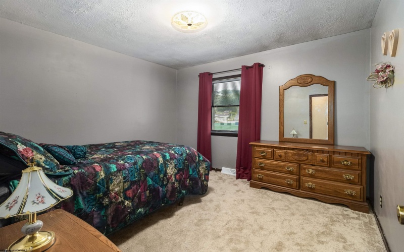 95 Cimarron Road, Nutter Fort, West Virginia 26301, 3 Bedrooms Bedrooms, 9 Rooms Rooms,2 BathroomsBathrooms,Single Family Detached,For Sale,Cimarron,10161410