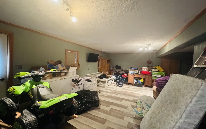 105 Sharon Lane, Kingwood, West Virginia 26537, 3 Bedrooms Bedrooms, 5 Rooms Rooms,1 BathroomBathrooms,Single Family Detached,For Sale,Sharon,10161412