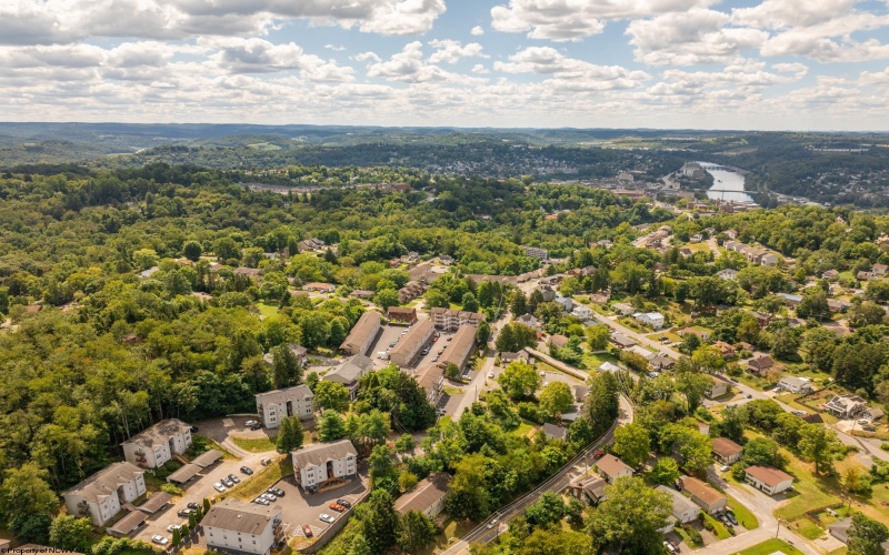 500 Stewart Lane, Morgantown, West Virginia 26501, 2 Bedrooms Bedrooms, 4 Rooms Rooms,2 BathroomsBathrooms,Single Family Attached,For Sale,Stewart,10161418