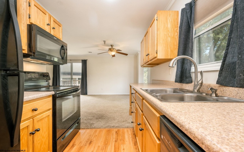 500 Stewart Lane, Morgantown, West Virginia 26501, 2 Bedrooms Bedrooms, 4 Rooms Rooms,2 BathroomsBathrooms,Single Family Attached,For Sale,Stewart,10161418
