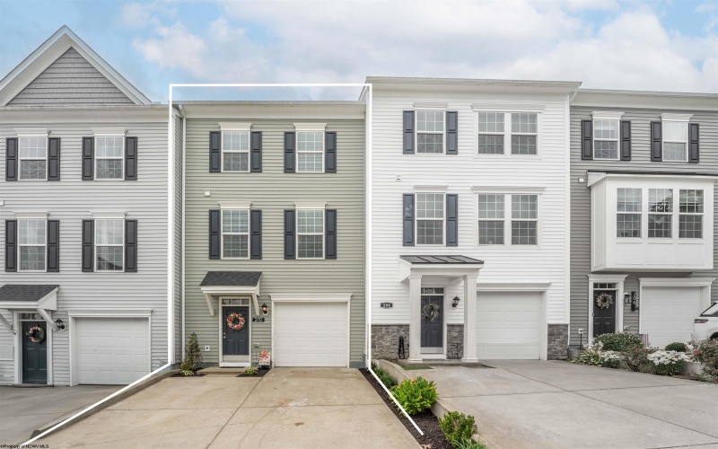 210 Tide Way, Morgantown, West Virginia 26508, 3 Bedrooms Bedrooms, 7 Rooms Rooms,3 BathroomsBathrooms,Residential Rentals,For Rent,Tide,10161415