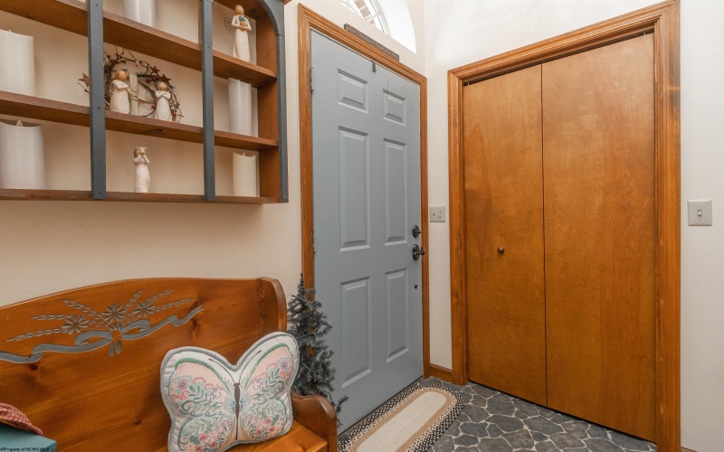 108 Ventura Drive, Bridgeport, West Virginia 26330, 3 Bedrooms Bedrooms, 9 Rooms Rooms,3 BathroomsBathrooms,Single Family Detached,For Sale,Ventura,10161419