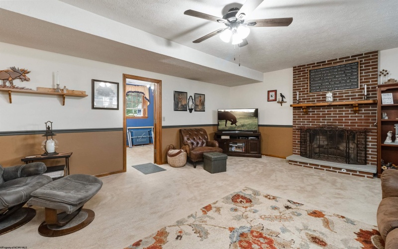 108 Ventura Drive, Bridgeport, West Virginia 26330, 3 Bedrooms Bedrooms, 9 Rooms Rooms,3 BathroomsBathrooms,Single Family Detached,For Sale,Ventura,10161419