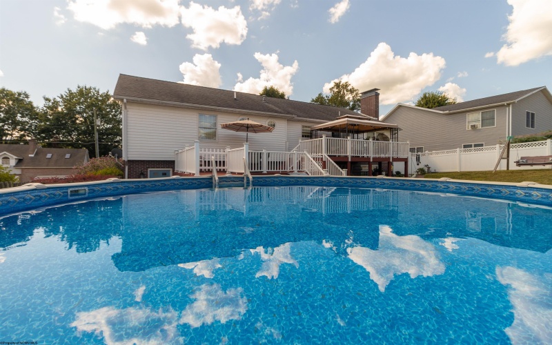 108 Ventura Drive, Bridgeport, West Virginia 26330, 3 Bedrooms Bedrooms, 9 Rooms Rooms,3 BathroomsBathrooms,Single Family Detached,For Sale,Ventura,10161419