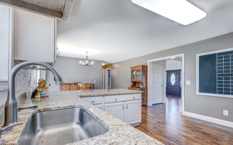 1404 Arcadia Drive, Fairmont, West Virginia 26554, 3 Bedrooms Bedrooms, 11 Rooms Rooms,2 BathroomsBathrooms,Single Family Detached,For Sale,Arcadia,10161416
