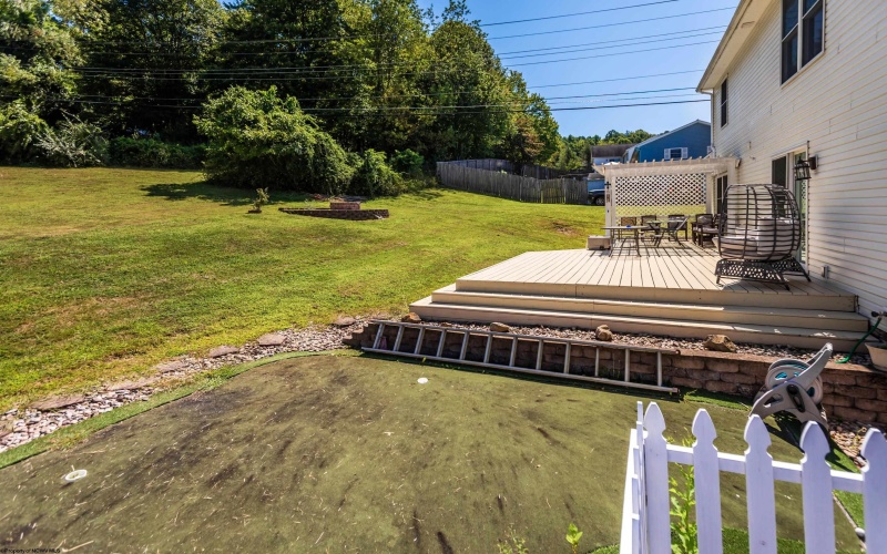 1404 Arcadia Drive, Fairmont, West Virginia 26554, 3 Bedrooms Bedrooms, 11 Rooms Rooms,2 BathroomsBathrooms,Single Family Detached,For Sale,Arcadia,10161416