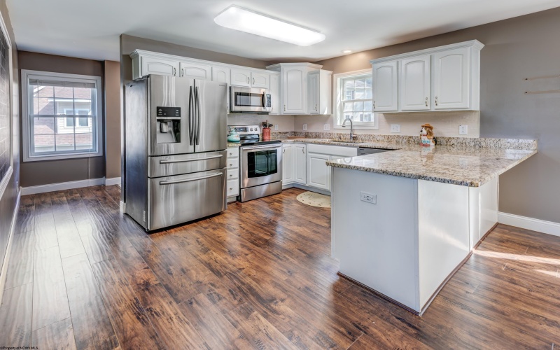 1404 Arcadia Drive, Fairmont, West Virginia 26554, 3 Bedrooms Bedrooms, 11 Rooms Rooms,2 BathroomsBathrooms,Single Family Detached,For Sale,Arcadia,10161416