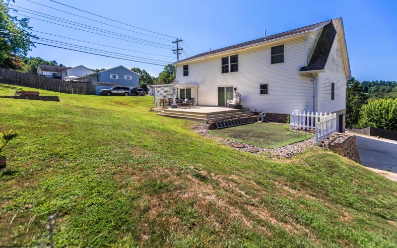 1404 Arcadia Drive, Fairmont, West Virginia 26554, 3 Bedrooms Bedrooms, 11 Rooms Rooms,2 BathroomsBathrooms,Single Family Detached,For Sale,Arcadia,10161416