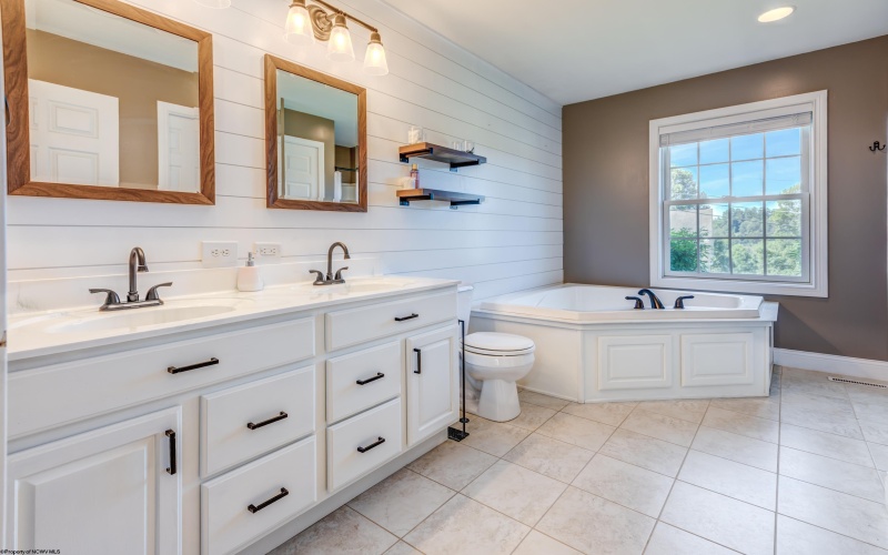 1404 Arcadia Drive, Fairmont, West Virginia 26554, 3 Bedrooms Bedrooms, 11 Rooms Rooms,2 BathroomsBathrooms,Single Family Detached,For Sale,Arcadia,10161416
