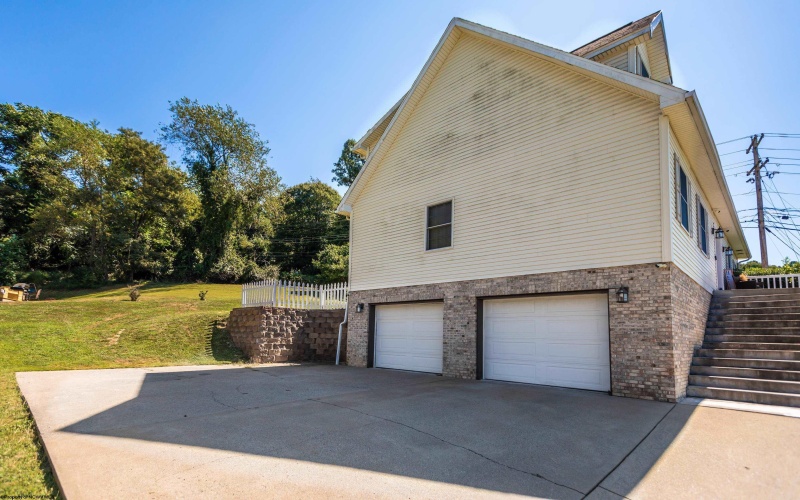 1404 Arcadia Drive, Fairmont, West Virginia 26554, 3 Bedrooms Bedrooms, 11 Rooms Rooms,2 BathroomsBathrooms,Single Family Detached,For Sale,Arcadia,10161416