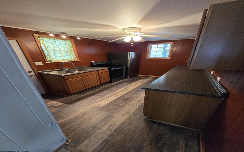 992 Pike Street, Clarksburg, West Virginia 26301, 2 Bedrooms Bedrooms, 5 Rooms Rooms,1 BathroomBathrooms,Single Family Detached,For Sale,Pike,10161417