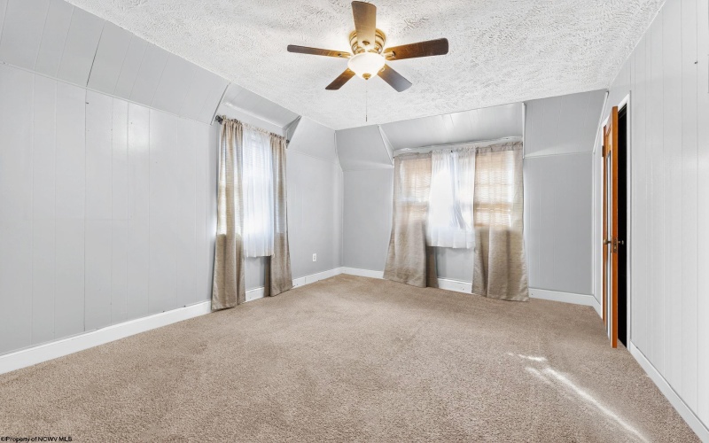822 Hood Avenue, Shinnston, West Virginia 26431, 3 Bedrooms Bedrooms, 8 Rooms Rooms,1 BathroomBathrooms,Single Family Detached,For Sale,Hood,10161425