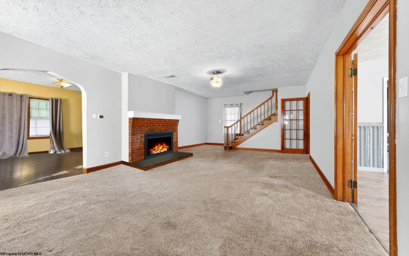 822 Hood Avenue, Shinnston, West Virginia 26431, 3 Bedrooms Bedrooms, 8 Rooms Rooms,1 BathroomBathrooms,Single Family Detached,For Sale,Hood,10161425