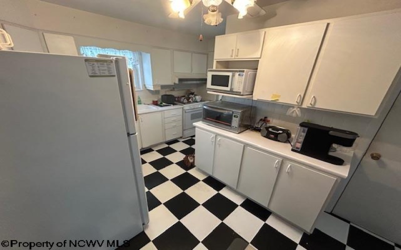 1341 Fenwick Avenue, Morgantown, West Virginia 26505, 2 Bedrooms Bedrooms, 6 Rooms Rooms,2 BathroomsBathrooms,Single Family Detached,For Sale,Fenwick,10161424