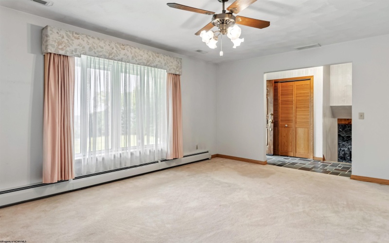 9 Townsend Lane, Morgantown, West Virginia 26508, 3 Bedrooms Bedrooms, 7 Rooms Rooms,1 BathroomBathrooms,Single Family Detached,For Sale,Townsend,10161423