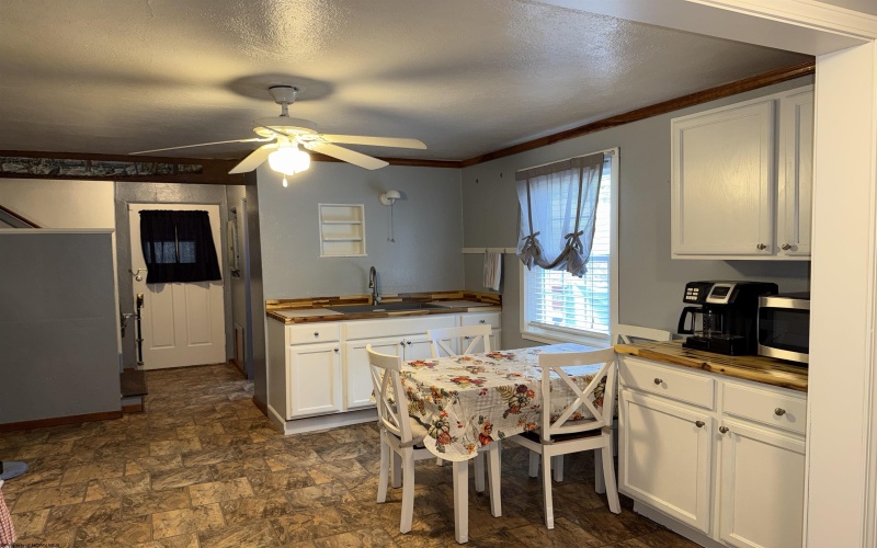 262 Eakin Avenue, Dailey, West Virginia 26259, 4 Bedrooms Bedrooms, 6 Rooms Rooms,2 BathroomsBathrooms,Single Family Detached,For Sale,Eakin,10161439