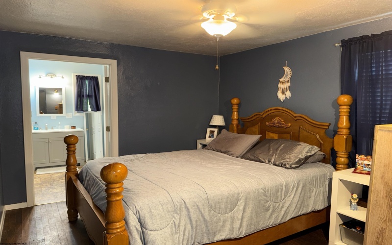 262 Eakin Avenue, Dailey, West Virginia 26259, 4 Bedrooms Bedrooms, 6 Rooms Rooms,2 BathroomsBathrooms,Single Family Detached,For Sale,Eakin,10161439
