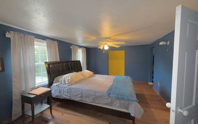 262 Eakin Avenue, Dailey, West Virginia 26259, 4 Bedrooms Bedrooms, 6 Rooms Rooms,2 BathroomsBathrooms,Single Family Detached,For Sale,Eakin,10161439
