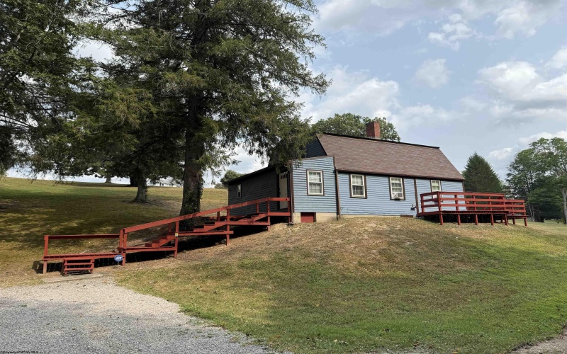 262 Eakin Avenue, Dailey, West Virginia 26259, 4 Bedrooms Bedrooms, 6 Rooms Rooms,2 BathroomsBathrooms,Single Family Detached,For Sale,Eakin,10161439