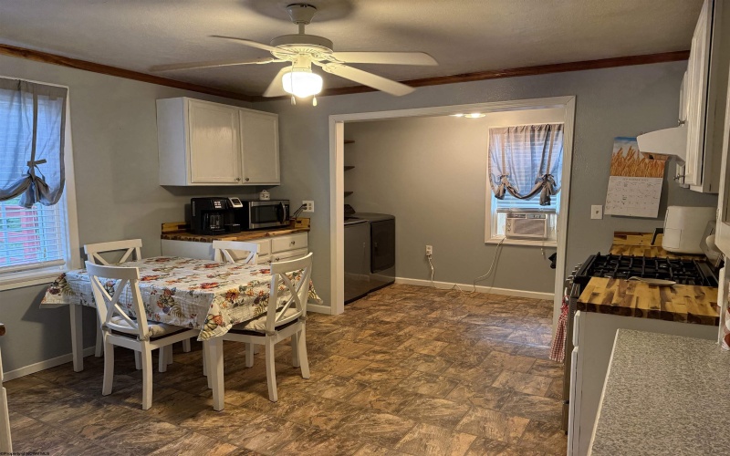 262 Eakin Avenue, Dailey, West Virginia 26259, 4 Bedrooms Bedrooms, 6 Rooms Rooms,2 BathroomsBathrooms,Single Family Detached,For Sale,Eakin,10161439