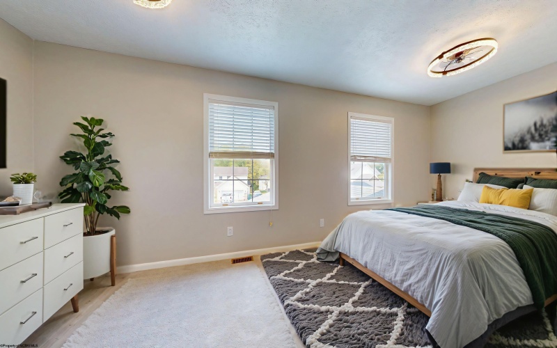 1005 Fair Oaks Drive, Fairmont, West Virginia 26554, 2 Bedrooms Bedrooms, 5 Rooms Rooms,2 BathroomsBathrooms,Single Family Attached,For Sale,Fair Oaks,10161437