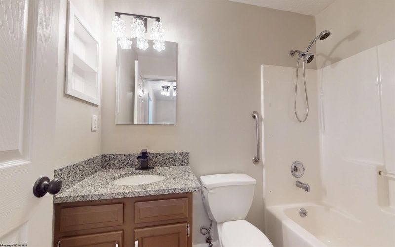 1005 Fair Oaks Drive, Fairmont, West Virginia 26554, 2 Bedrooms Bedrooms, 5 Rooms Rooms,2 BathroomsBathrooms,Single Family Attached,For Sale,Fair Oaks,10161437