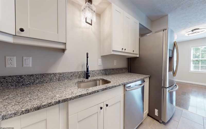 1005 Fair Oaks Drive, Fairmont, West Virginia 26554, 2 Bedrooms Bedrooms, 5 Rooms Rooms,2 BathroomsBathrooms,Single Family Attached,For Sale,Fair Oaks,10161437