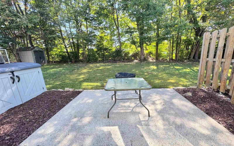 1005 Fair Oaks Drive, Fairmont, West Virginia 26554, 2 Bedrooms Bedrooms, 5 Rooms Rooms,2 BathroomsBathrooms,Single Family Attached,For Sale,Fair Oaks,10161437